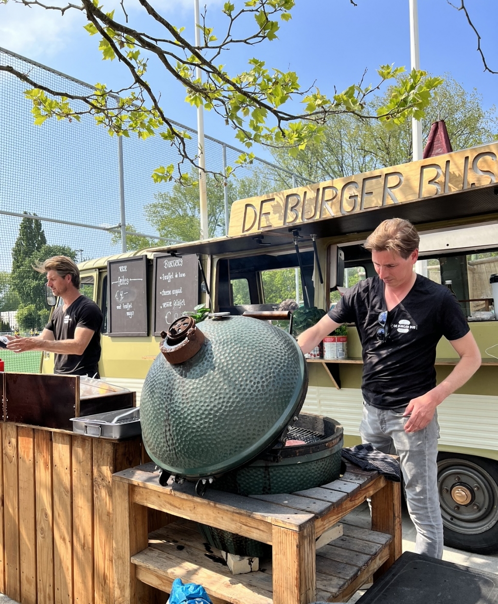 De Burgerbus Barbecue / Grill Leiden