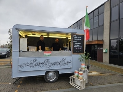 Mario's cono pizza e pasta